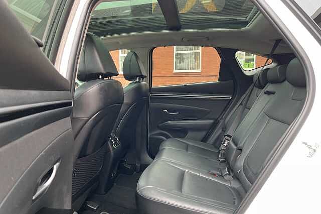 Hyundai TUCSON 1.6 T-GDi 48Volt MHEV Ultimate 5dr 2WD DCT White