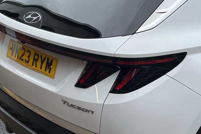 Hyundai TUCSON 1.6 T-GDi 48Volt MHEV Ultimate 5dr 2WD DCT White