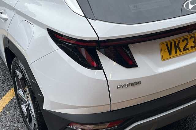 Hyundai TUCSON 1.6 T-GDi 48Volt MHEV Ultimate 5dr 2WD DCT White