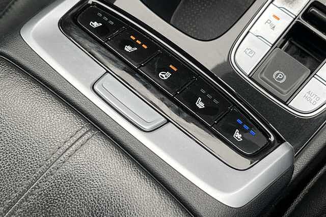 Hyundai TUCSON 1.6 T-GDi 48Volt MHEV Ultimate 5dr 2WD DCT White