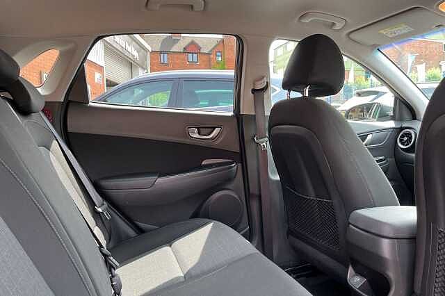 Hyundai KONA 1.6 GDi Hybrid Premium 5dr DCT Grey