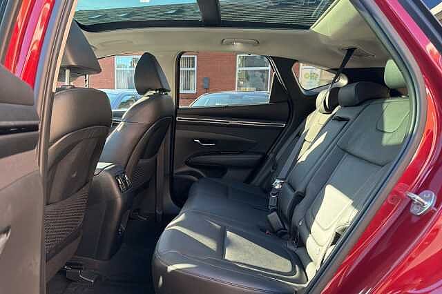 Hyundai TUCSON 1.6 T-GDi Plug-in Hybrid Ultimate 5dr 4WD Auto Red