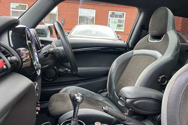 MINI Cooper 2.0 JCW II 3dr [Comfort Pack]