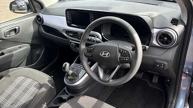 Hyundai i10 1.2 [79] Premium 5dr Auto [Nav] Petrol Hatchback