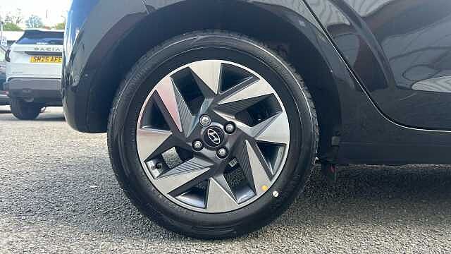 Hyundai I10 1.0 [63] Advance 5dr Auto [Nav] Petrol Hatchback Phantom Black - Pearl