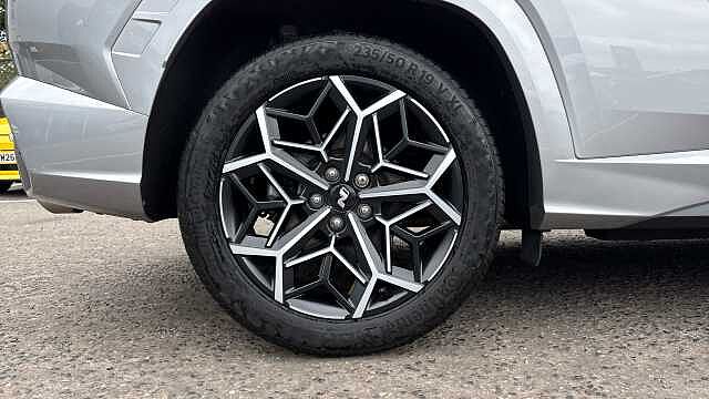Hyundai TUCSON 1.6 TGDi 48V MHD N Line S 5dr 2WD DCT Petrol Estate