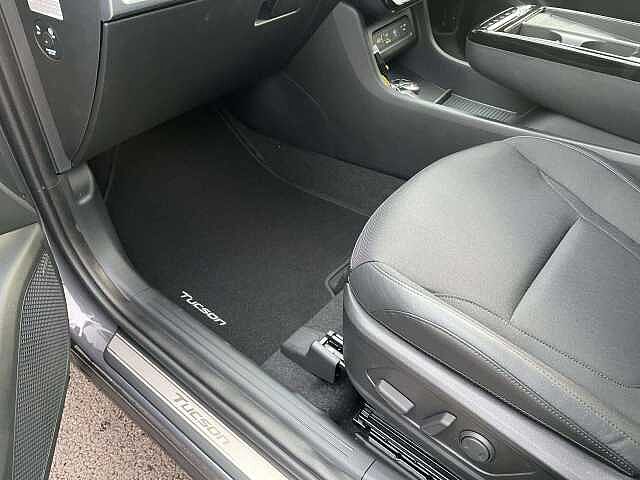 Hyundai TUCSON 1.6T Plug-in Hybrid Premium 5dr 4WD Auto