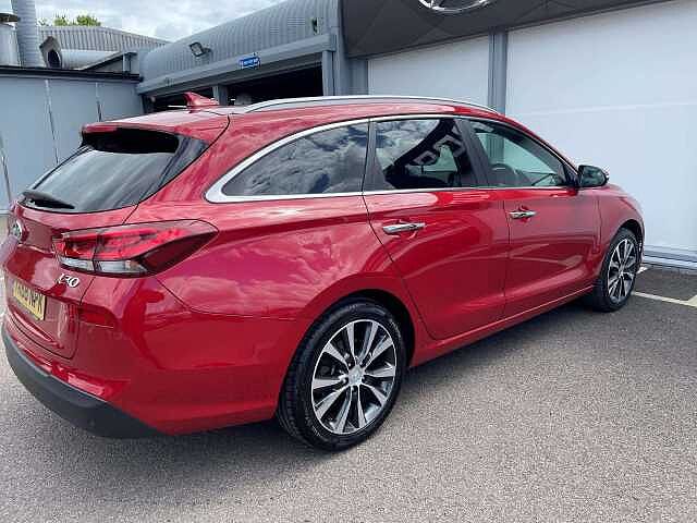 Hyundai i30 1.4T GDI Premium 5dr