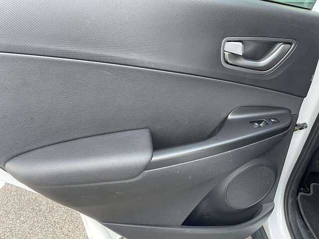 Hyundai KONA 150kW Premium SE 64kWh 5dr Auto White