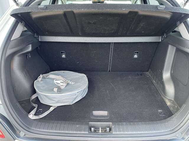 Hyundai KONA 150kW Premium SE 64kWh 5dr Auto White