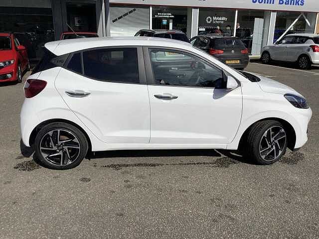 Hyundai I10 1.2 [79] Premium 5dr Auto [Nav] White