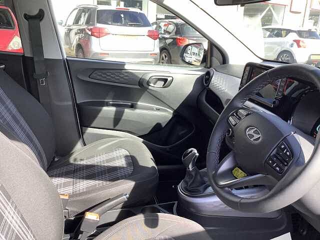 Hyundai I10 1.2 [79] Premium 5dr Auto [Nav] White