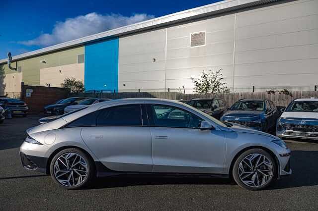 Hyundai IONIQ 6 E (228ps) Premium 77kWh (Single Motor) RWD