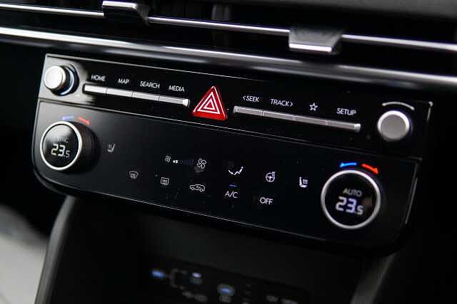 Hyundai TUCSON 1.6T Premium 5dr Engine Red
