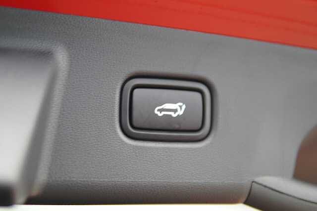Hyundai TUCSON 1.6T Premium 5dr Engine Red