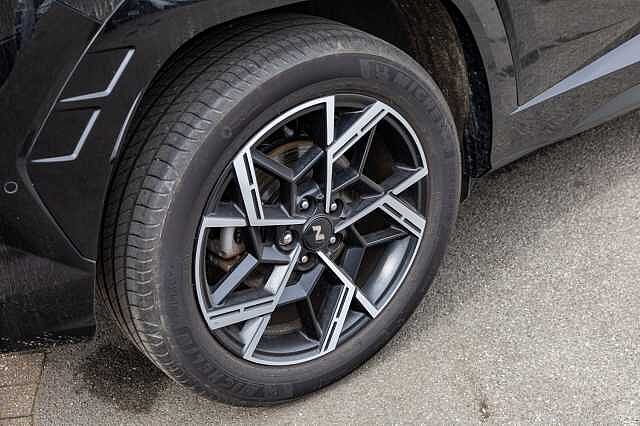 Hyundai TUCSON 1.6T Hybrid N Line S 5dr Auto Abyss Black