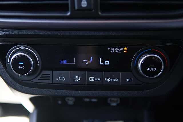 Hyundai i10 1.2 [79] Premium 5dr Auto [Nav]