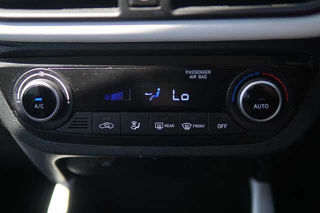 Hyundai i10 1.2 MPi Premium 5dr