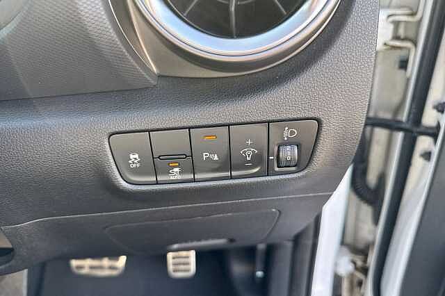 Hyundai KONA 150kW Premium 64kWh 5dr Auto