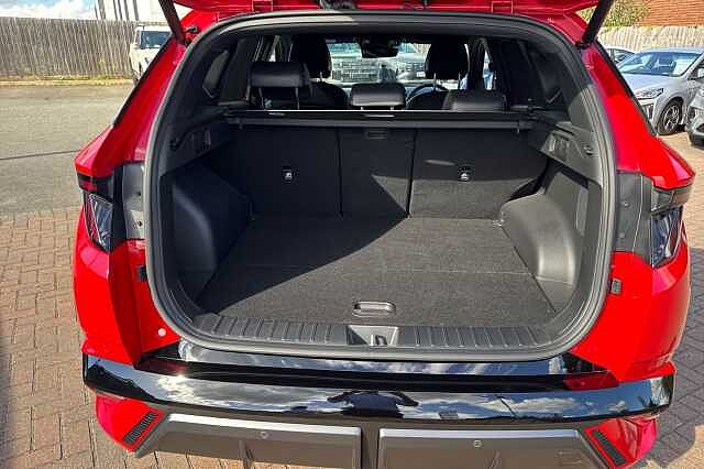 Hyundai TUCSON 1.6T 150 N Line S 5dr DCT Engine Red