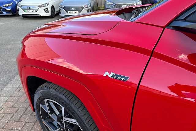 Hyundai TUCSON 1.6T 150 N Line S 5dr DCT Engine Red