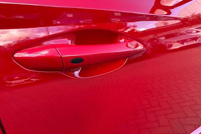 Hyundai TUCSON 1.6T 150 N Line S 5dr DCT Engine Red