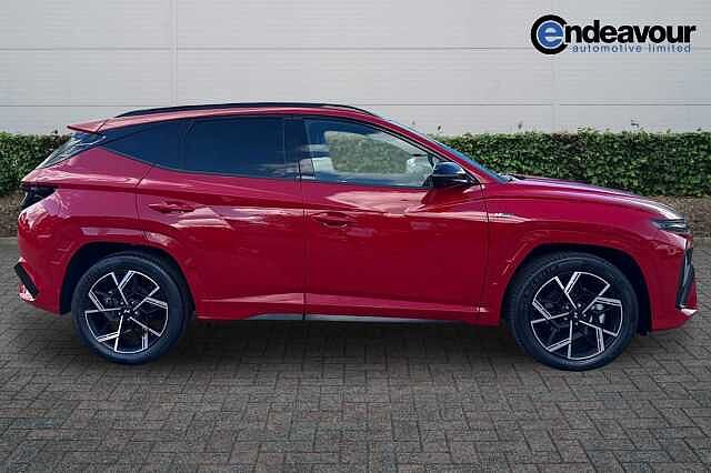 Hyundai TUCSON 1.6T 150 N Line S 5dr DCT Engine Red