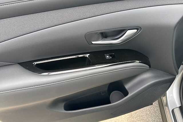 Hyundai TUCSON 1.6T 239 Hybrid Black Line 5dr Auto Shimmering Silver