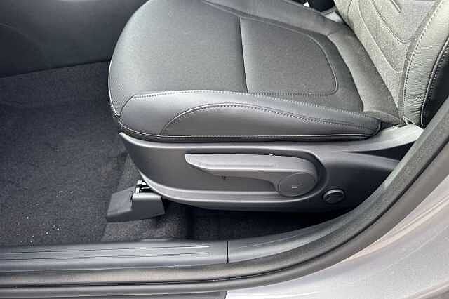 Hyundai TUCSON 1.6T 239 Hybrid Black Line 5dr Auto Shimmering Silver