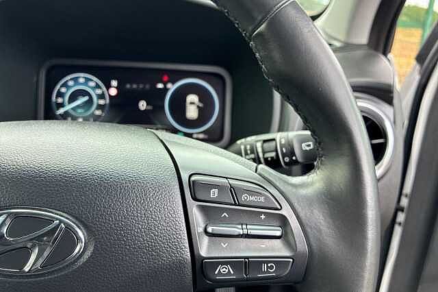 Hyundai KONA 1.0 T Gdi Mhev Premium Suv 5dr Petrol Hybrid Manual Euro 6 (s/s) (120 Ps) White
