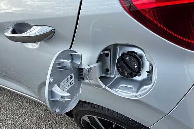 Hyundai I10 1.2 Premium Hatchback 5dr Petrol Manual Euro 6 (s/s) (84 Ps) Sleek Silver