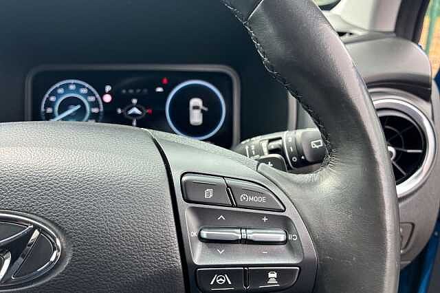 Hyundai KONA 1.6 H Gdi Premium Suv 5dr Petrol Hybrid Dct Euro 6 (s/s) (141 Ps) Surfy Blue