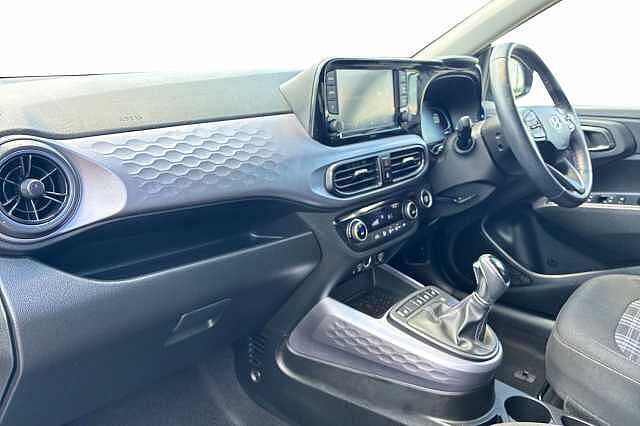 Hyundai I10 1.0 Premium Hatchback 5dr Petrol Auto Euro 6 (s/s) (67 Ps)