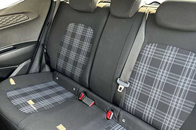 Hyundai I10 1.0 Premium Hatchback 5dr Petrol Auto Euro 6 (s/s) (63 Ps)