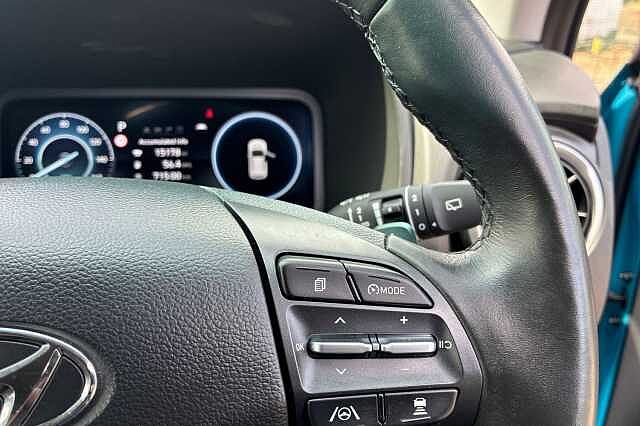 Hyundai KONA 1.6 H Gdi Premium Suv 5dr Petrol Hybrid Dct Euro 6 (s/s) (141 Ps) Dive Blue