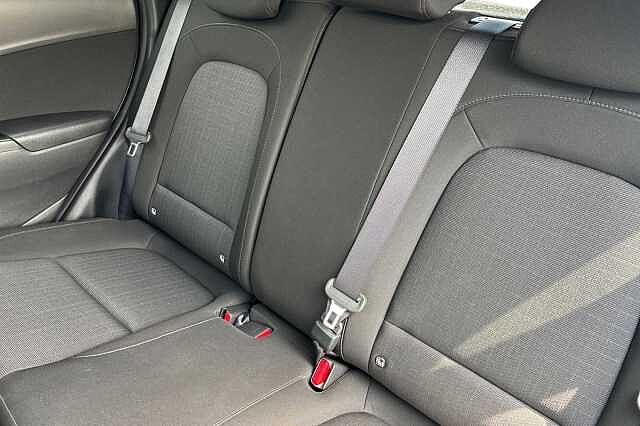 Hyundai KONA 1.6 H Gdi Premium Suv 5dr Petrol Hybrid Dct Euro 6 (s/s) (141 Ps) Dive Blue