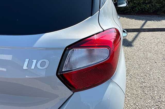 Hyundai I10 1.0 Premium Hatchback 5dr Petrol Auto Euro 6 (s/s) (63 Ps)