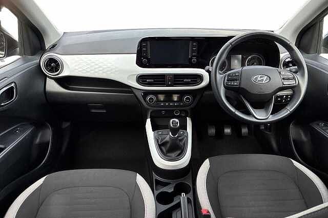 Hyundai I10 1.2 Premium Hatchback 5dr Petrol Manual Euro 6 (s/s) (84 Ps) Mangrove Green