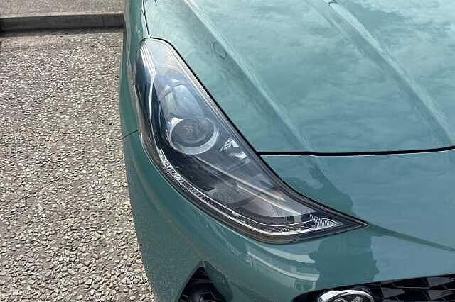 Hyundai I10 1.2 Premium Hatchback 5dr Petrol Manual Euro 6 (s/s) (84 Ps) Mangrove Green