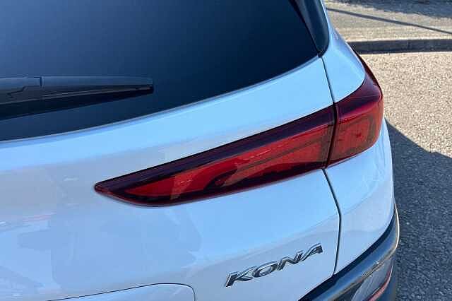 Hyundai KONA 1.6 H Gdi Premium Suv 5dr Petrol Hybrid Dct Euro 6 (s/s) (141 Ps) White