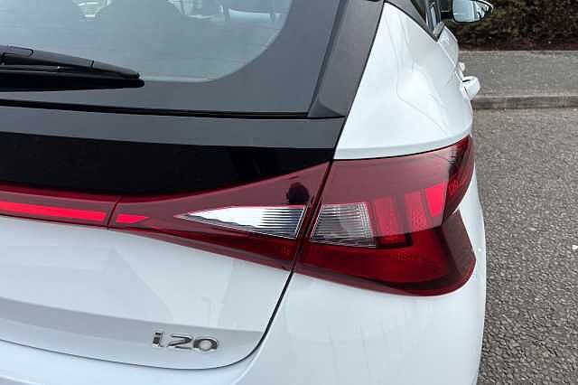 Hyundai I20 1.0 T Gdi Mhev Se Connect Hatchback 5dr Petrol Hybrid Dct Euro 6 (s/s) (100 Ps) Atlas White