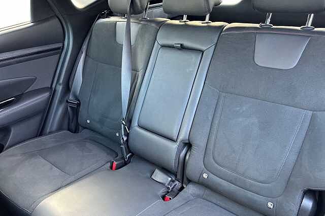 Hyundai TUCSON 1.6 T Gdi Mhev N Line S Suv 5dr Petrol Hybrid Dct Euro 6 (s/s) (150 Ps) Phantom Black