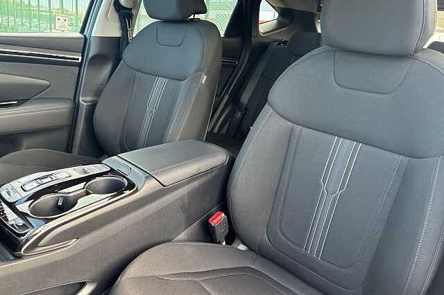 Hyundai TUCSON 1.6 H T Gdi Premium Suv 5dr Petrol Hybrid Auto Euro 6 (s/s) (230 Ps) Dark Knight Grey