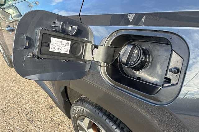 Hyundai TUCSON 1.6 H T Gdi Premium Suv 5dr Petrol Hybrid Auto Euro 6 (s/s) (230 Ps) Dark Knight Grey