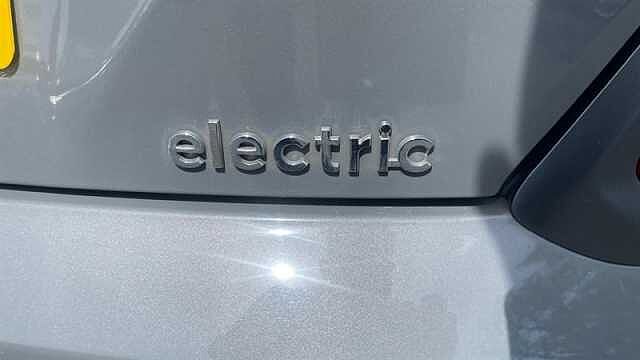 Hyundai KONA 64kWh Premium SUV 5dr Electric Auto (7kW Charger) (204 ps)