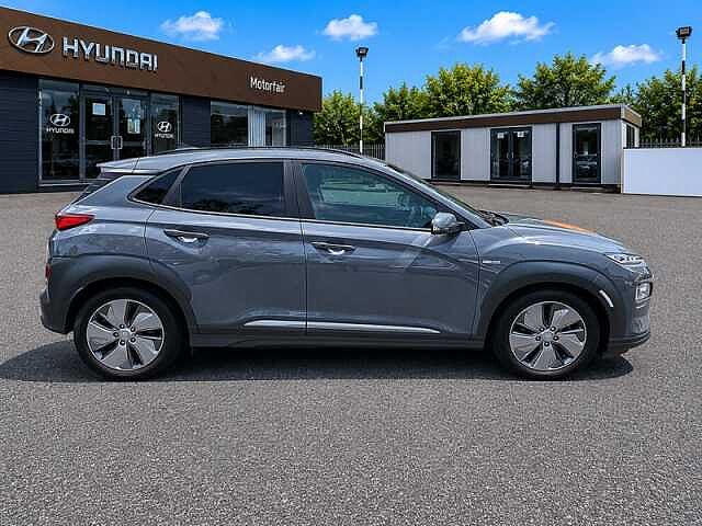 Hyundai KONA 64kWh Premium SUV 5dr Electric Auto (7kW Charger) (204 ps)
