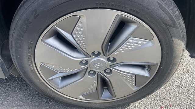 Hyundai KONA 64kWh Premium SUV 5dr Electric Auto (7kW Charger) (204 ps)