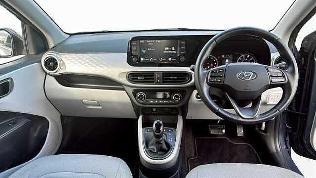 Hyundai i10 1.2 Premium Hatchback 5dr Petrol Auto Euro 6 (s/s) (84 ps)