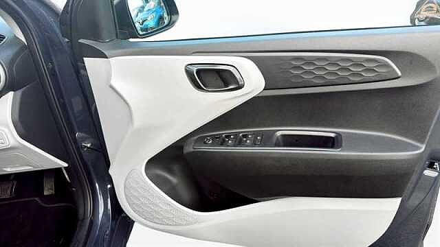 Hyundai i10 1.2 Premium Hatchback 5dr Petrol Auto Euro 6 (s/s) (84 ps)