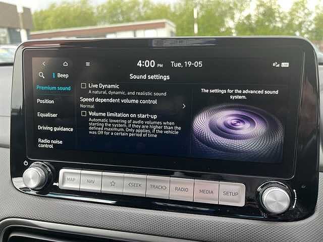 Hyundai KONA 39kWh Premium SUV 5dr Electric Auto (10.5kW Charger) (136 ps) Grey
